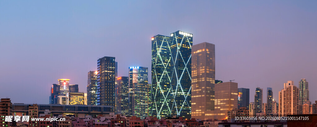 城市璀璨天际线夜景