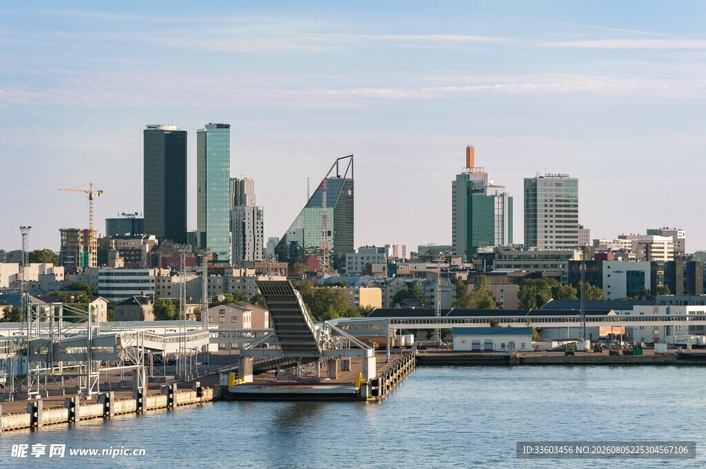 城市滨水风光及现代建筑