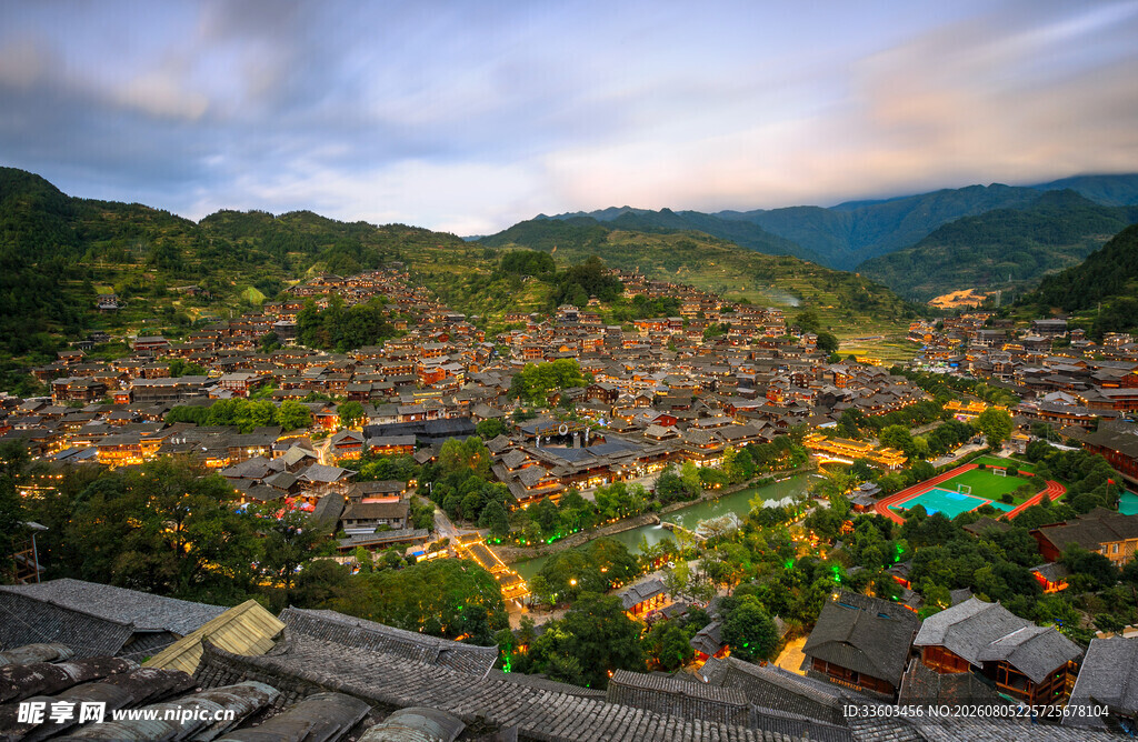 苗寨全景风光