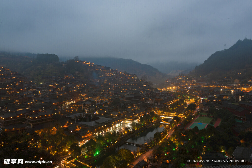 山城夜景俯瞰图