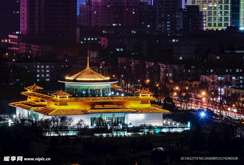 夜晚璀璨的中式古建筑景观