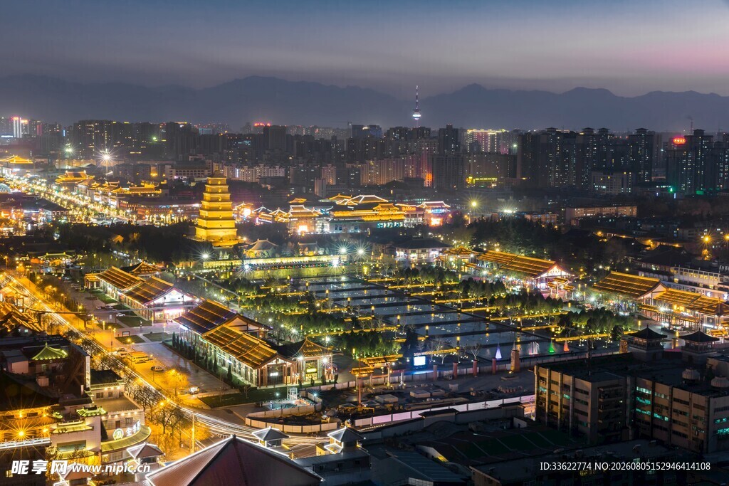 城市璀璨夜景俯瞰图