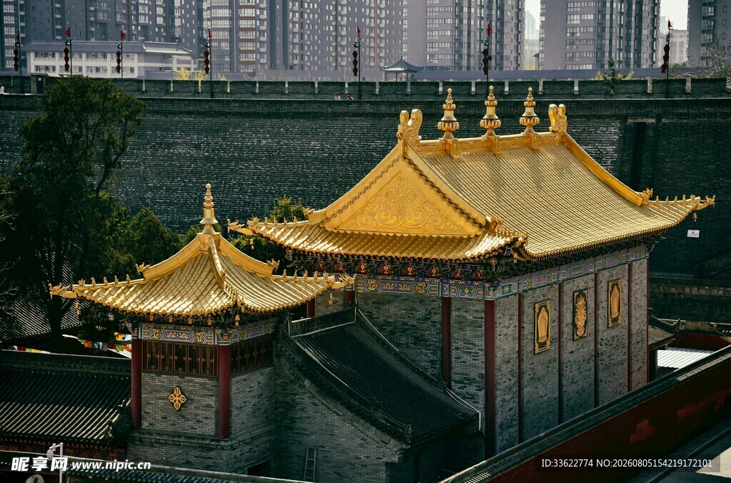 金顶古建筑尽显中式韵味