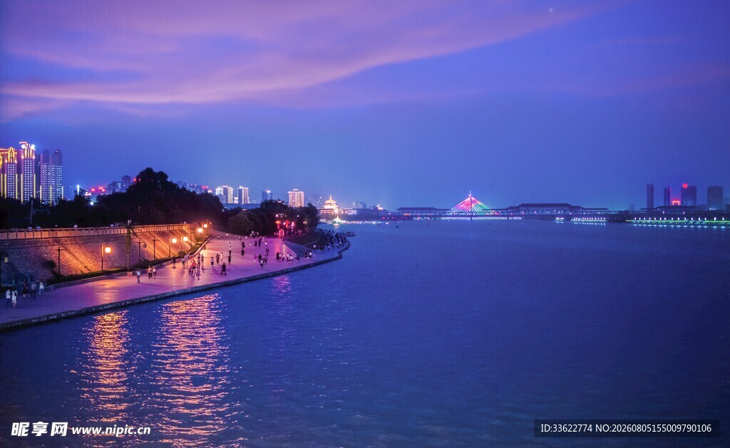 海滨城市美丽夜景风光