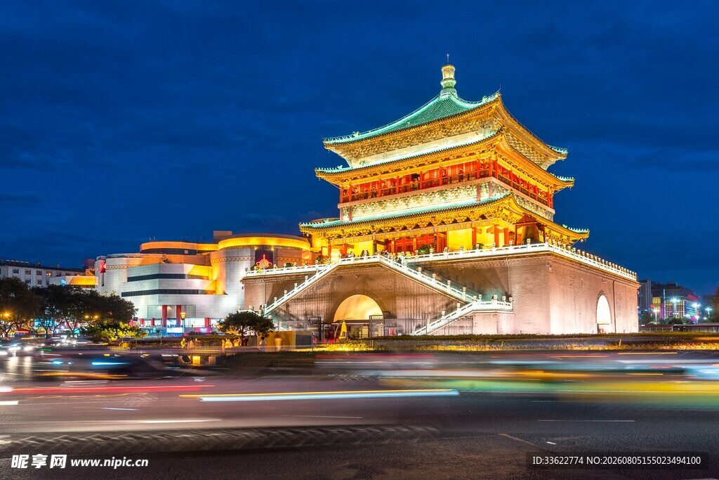 西安钟楼夜景璀璨夺目