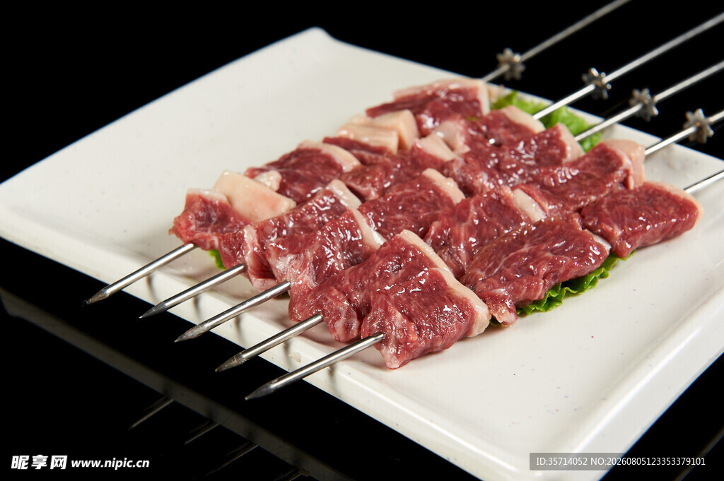 烤牛肉串摆盘展示