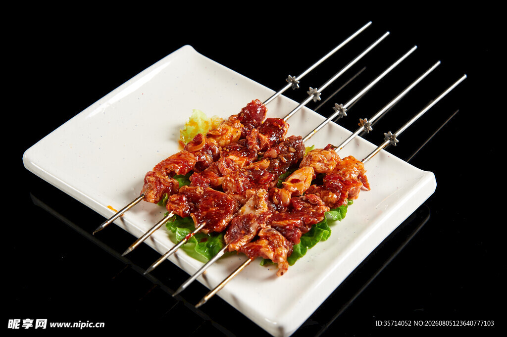 美味烤肉串诱人色泽