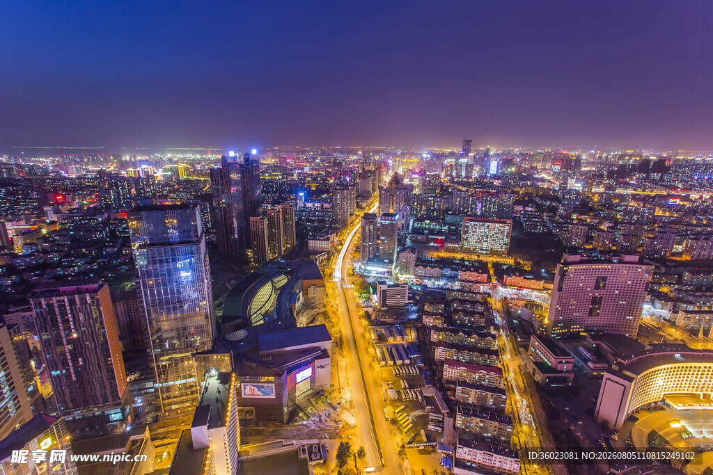 城市璀璨夜景俯瞰图