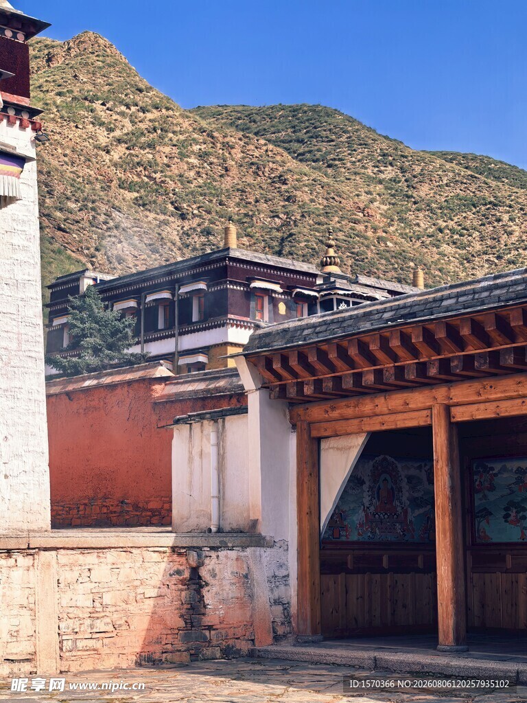 古朴藏式建筑风光