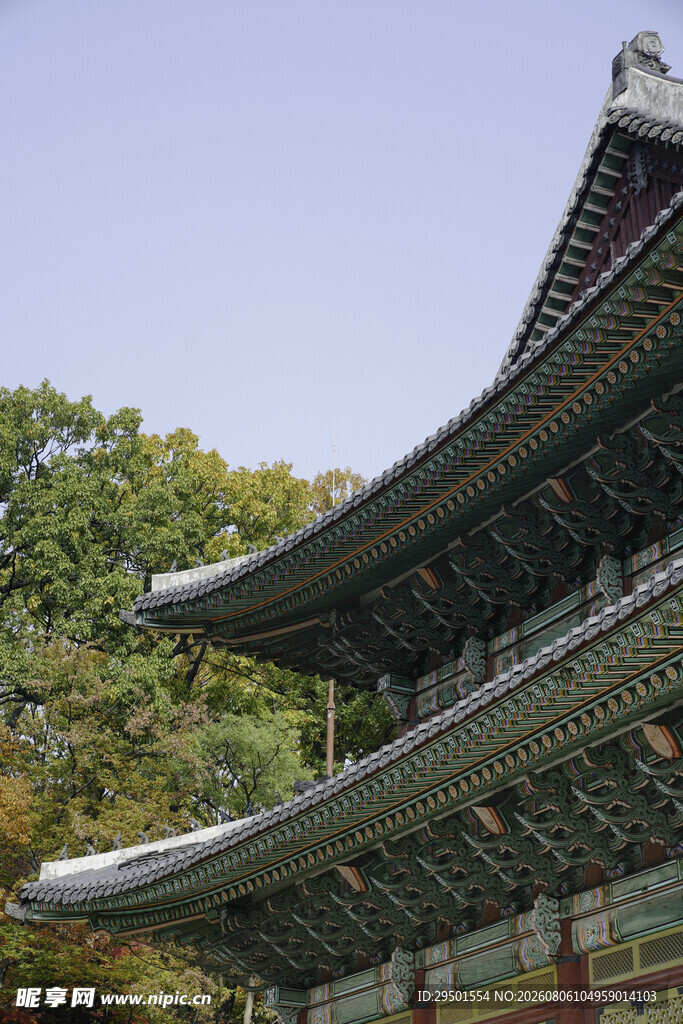 传统中式古建筑一角