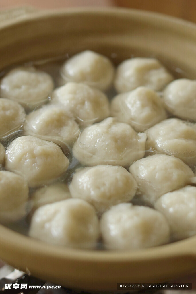 煮鱼丸