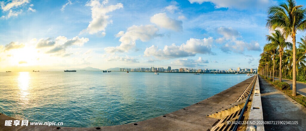 海滨日落美景