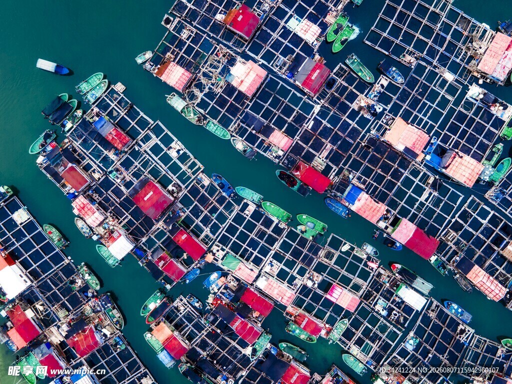 海上渔排景观