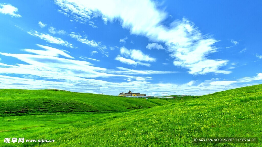 草原蓝天美景