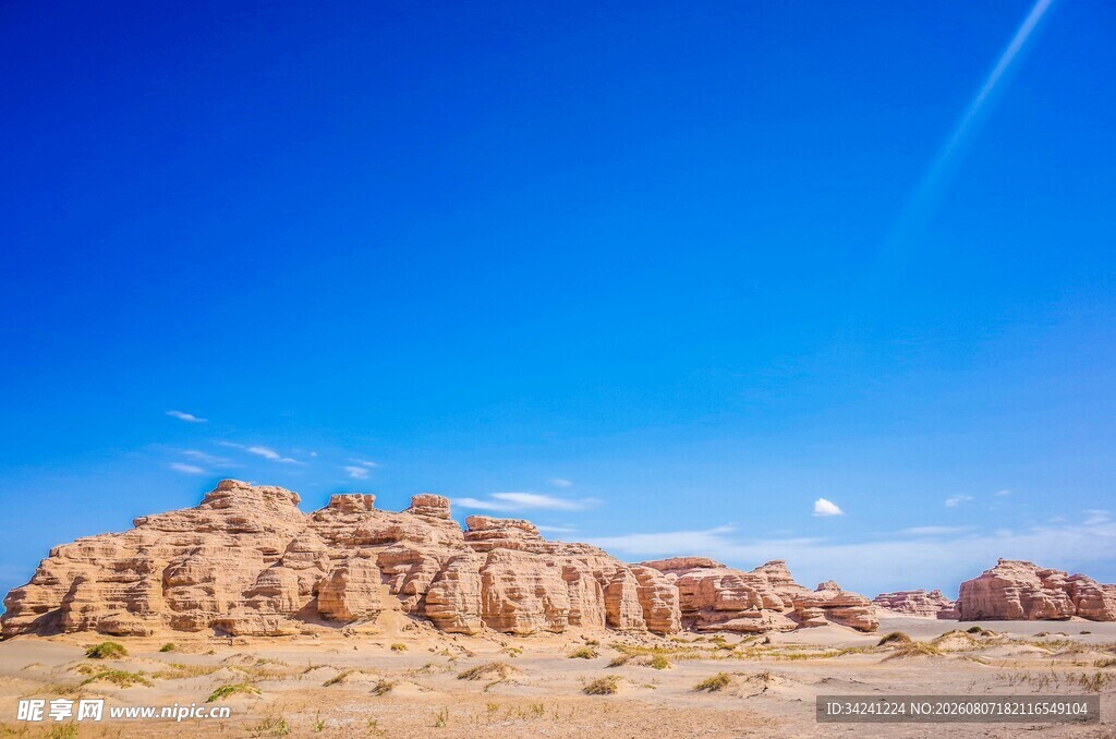 壮丽沙漠岩石景观