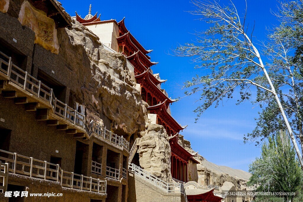 敦煌莫高窟壮观建筑景观