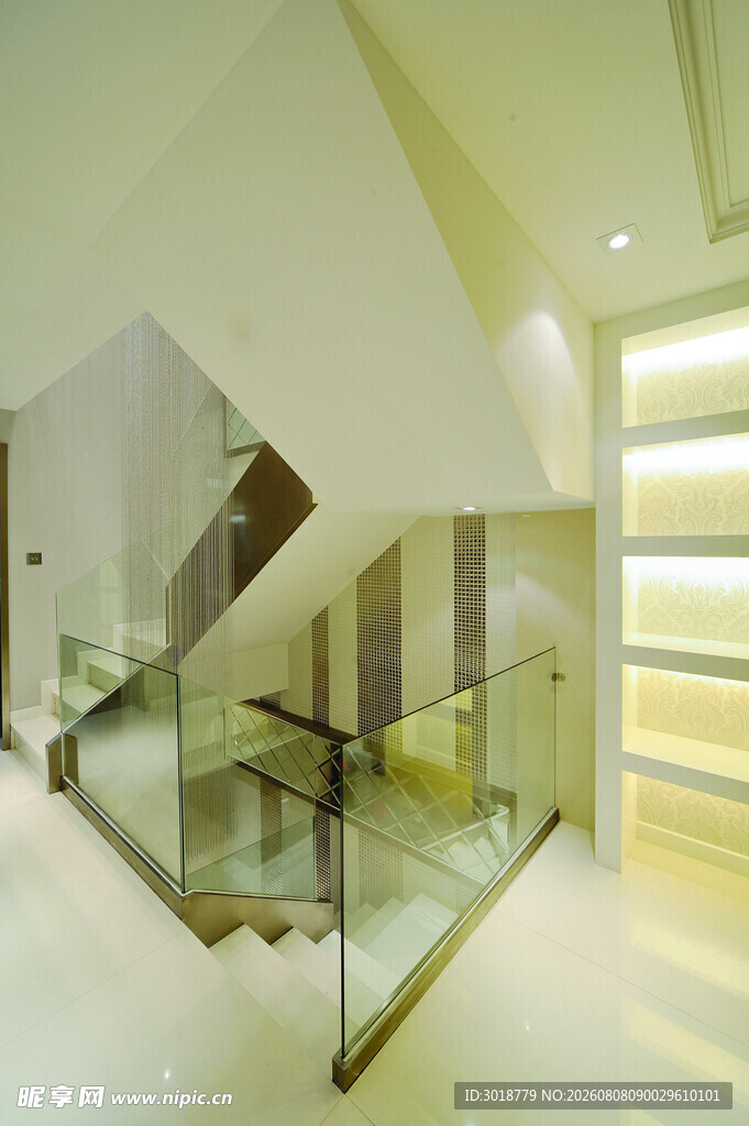 现代简约玻璃楼梯设计