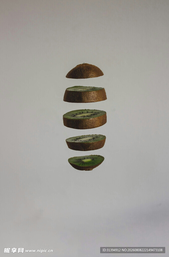 悬浮的多彩鹅卵石
