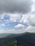 山峦云海间
