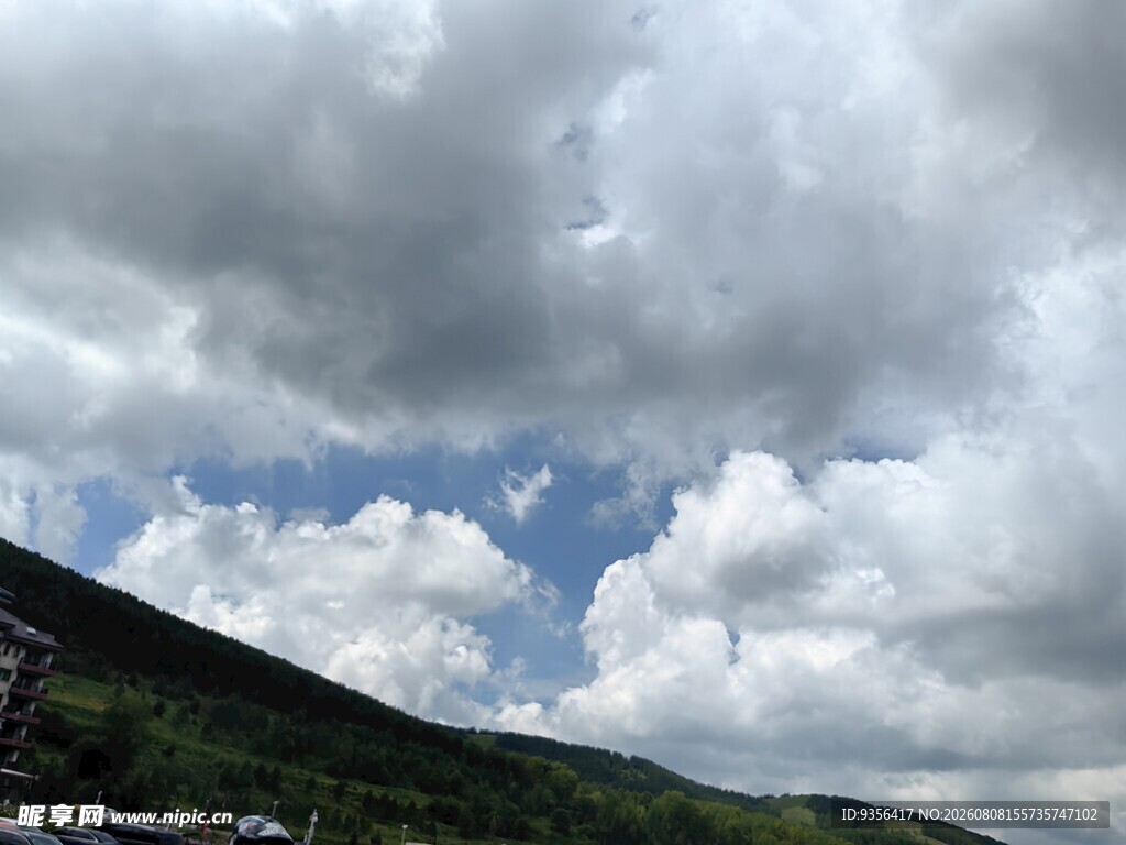 山间云海美景
