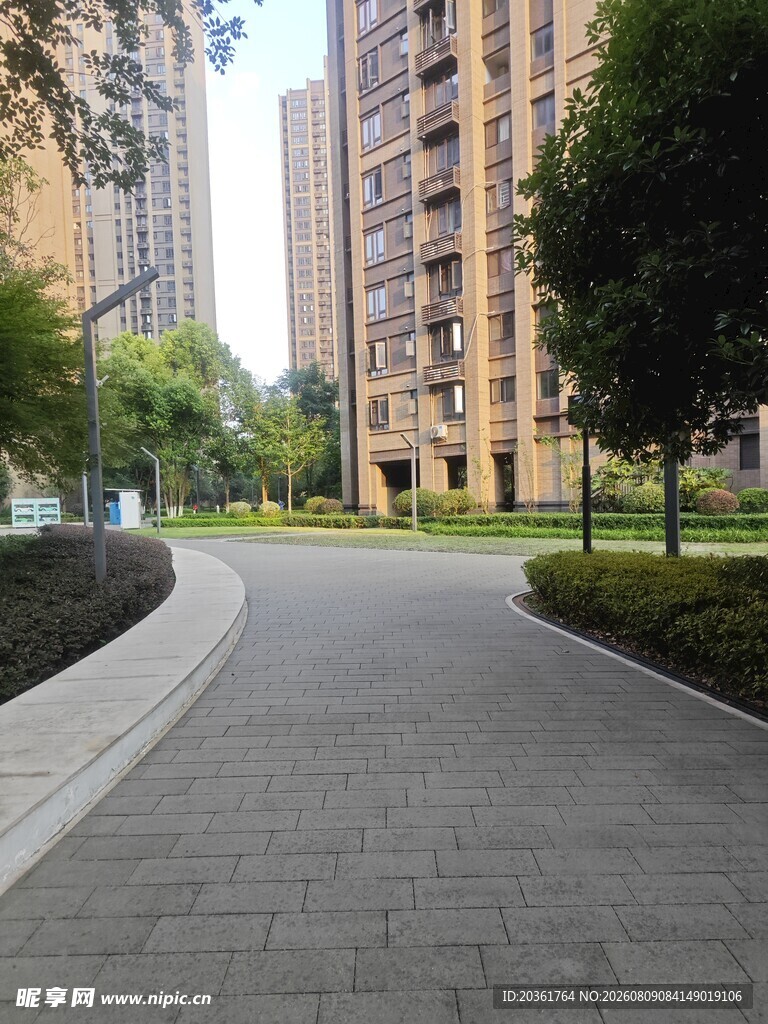 小区内的宁静步道景观
