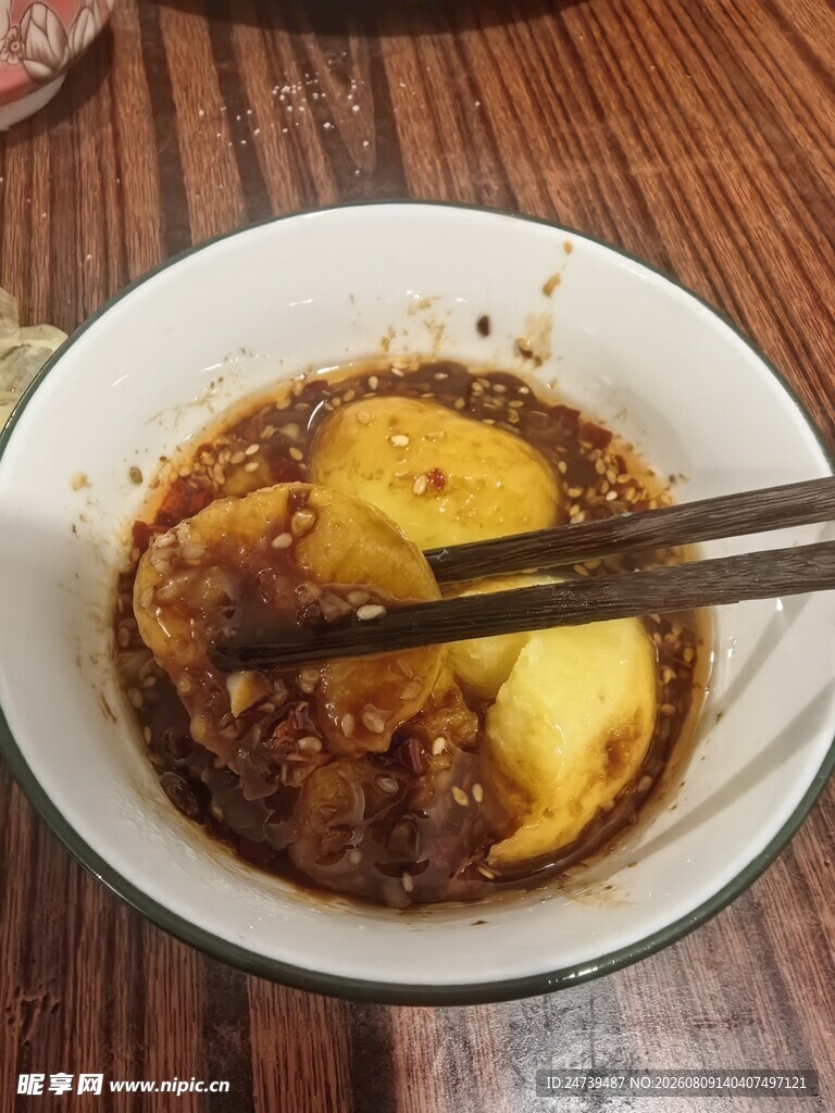蘸料碗中的美味搭配