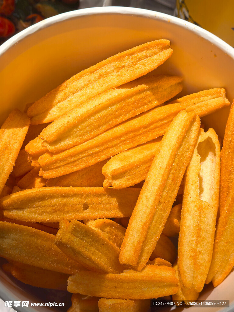 碗中美味香脆的炸薯条