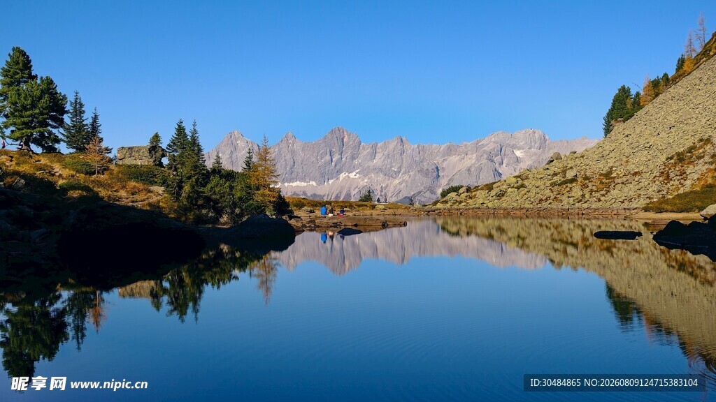 宁静山水湖景自然风光图