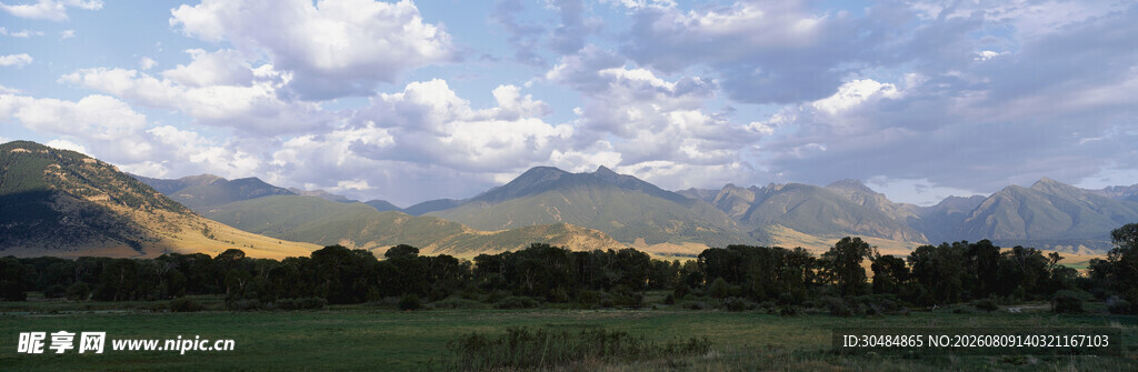 山间美景