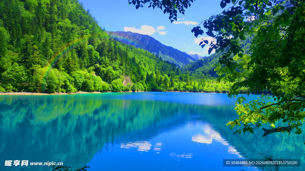 梦幻蓝湖