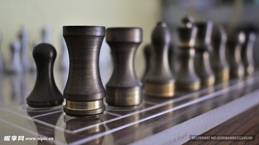 复古象棋棋子整齐排列