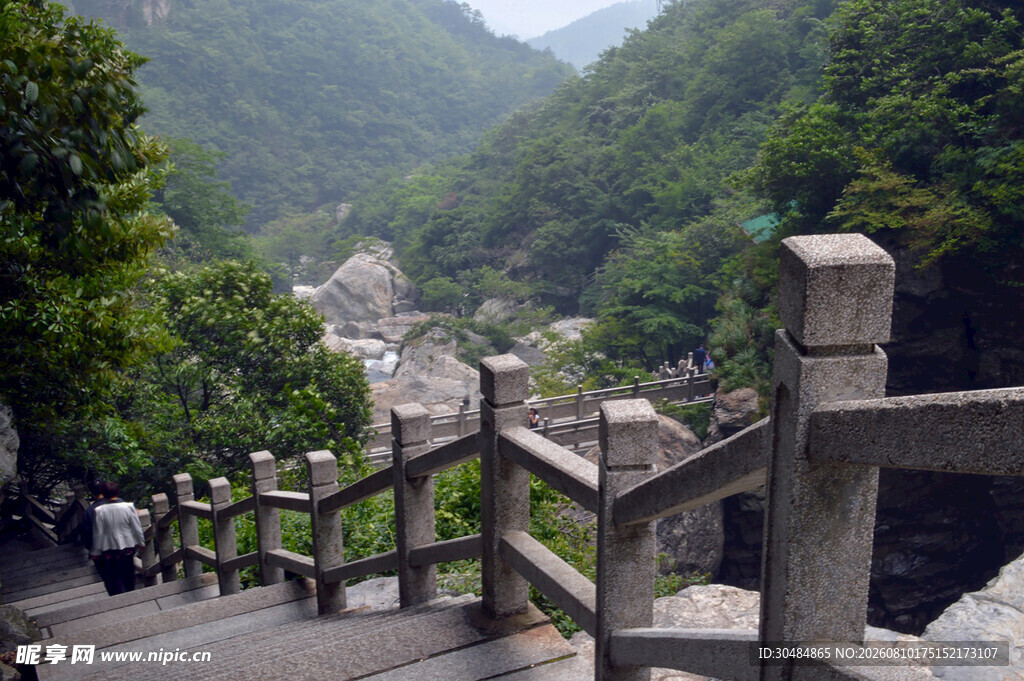 庐山山间石阶步道