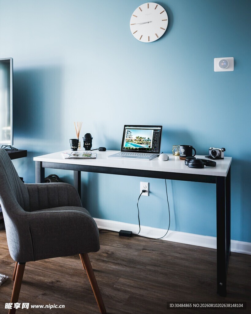 简约蓝色系居家办公空间