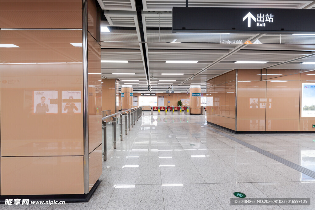 厦门地铁站空间