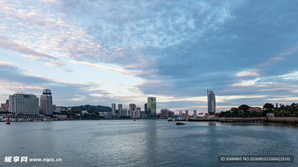 厦门鼓浪屿上眺望鹭江道