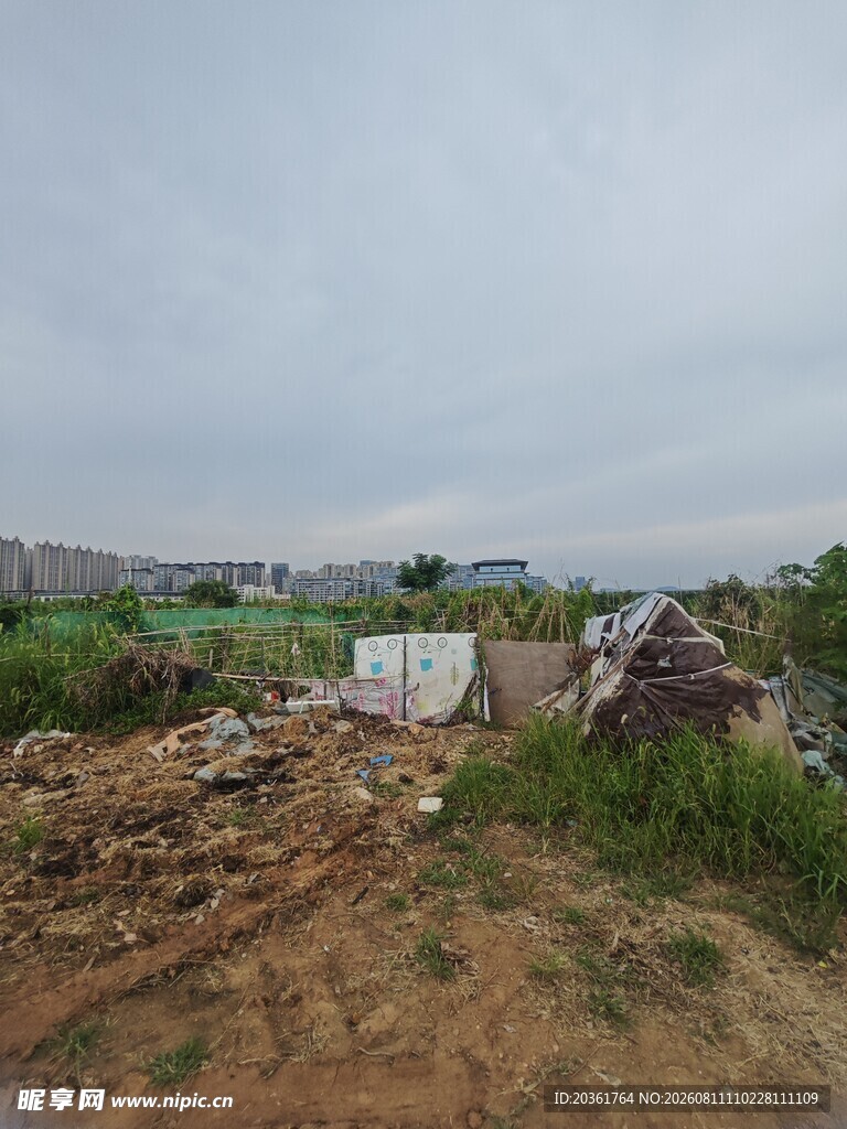 乡村荒废场景
