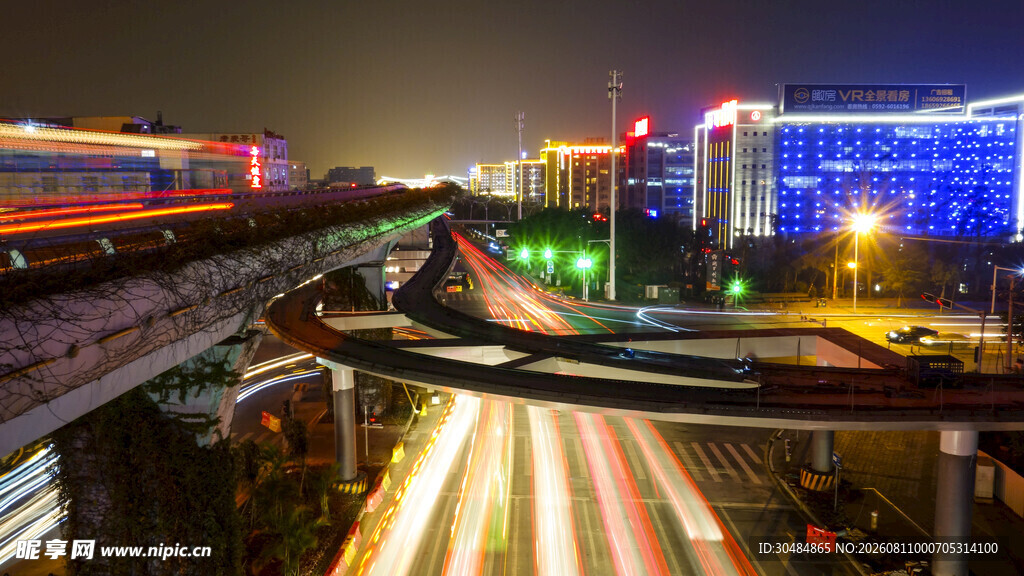 厦门夜景中的车流光影