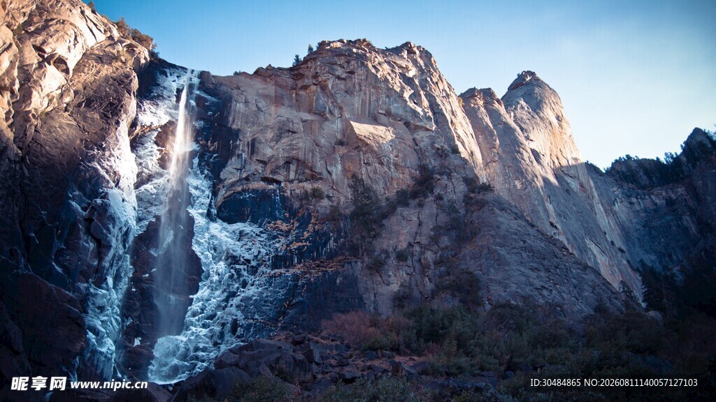 壮丽雪山景观