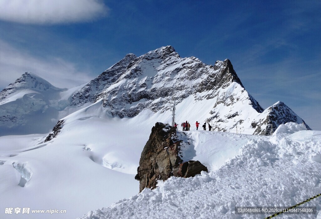 雪山壮丽景致