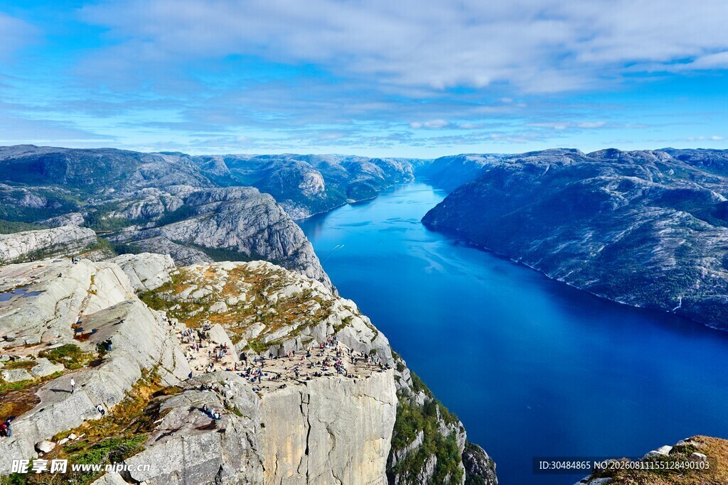 壮丽峡湾风光俯瞰美景
