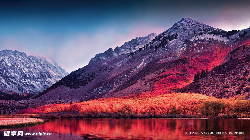 壮丽雪山下的绚烂湖景
