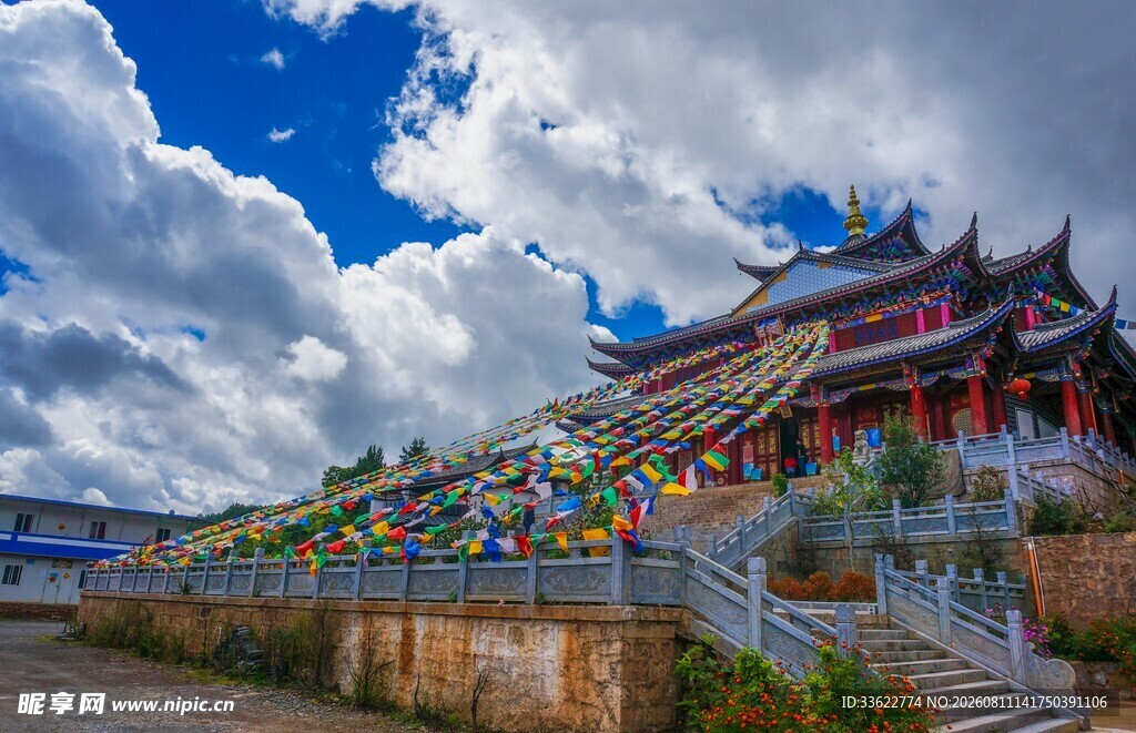 藏式风格寺庙建筑景观