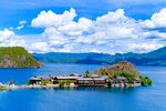 美丽泸沽湖中的特色岛屿