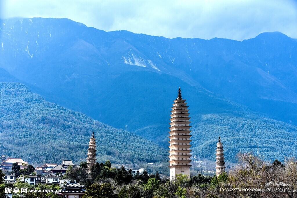 大理三塔风景秀丽