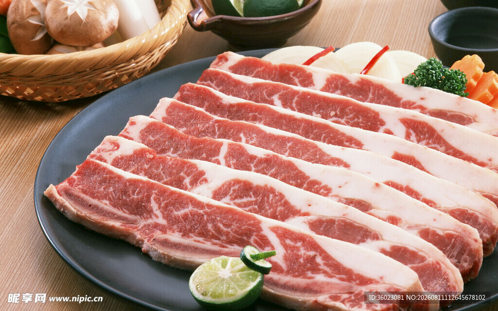 新鲜美味五花肉切片