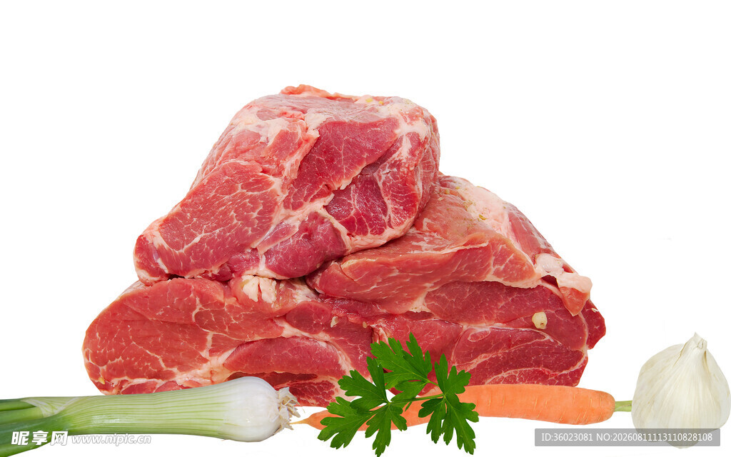 新鲜生肉与配菜组合