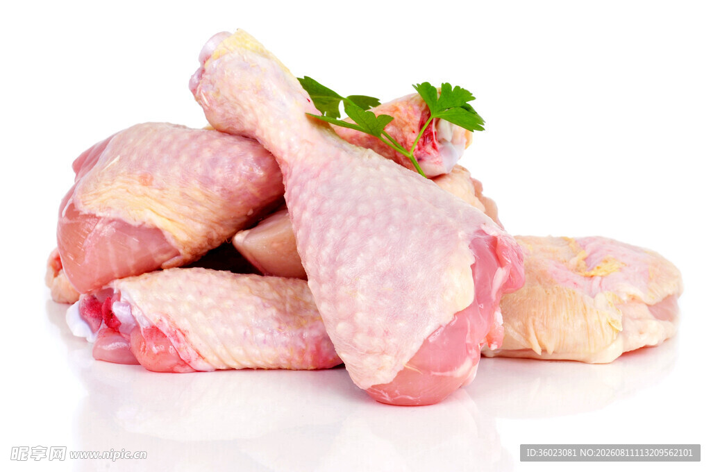 新鲜生鸡肉鸡腿堆叠