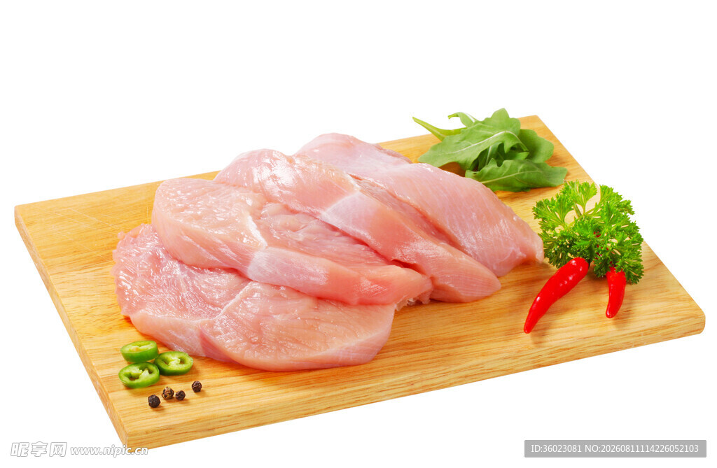 新鲜鸡胸肉配翠绿香料