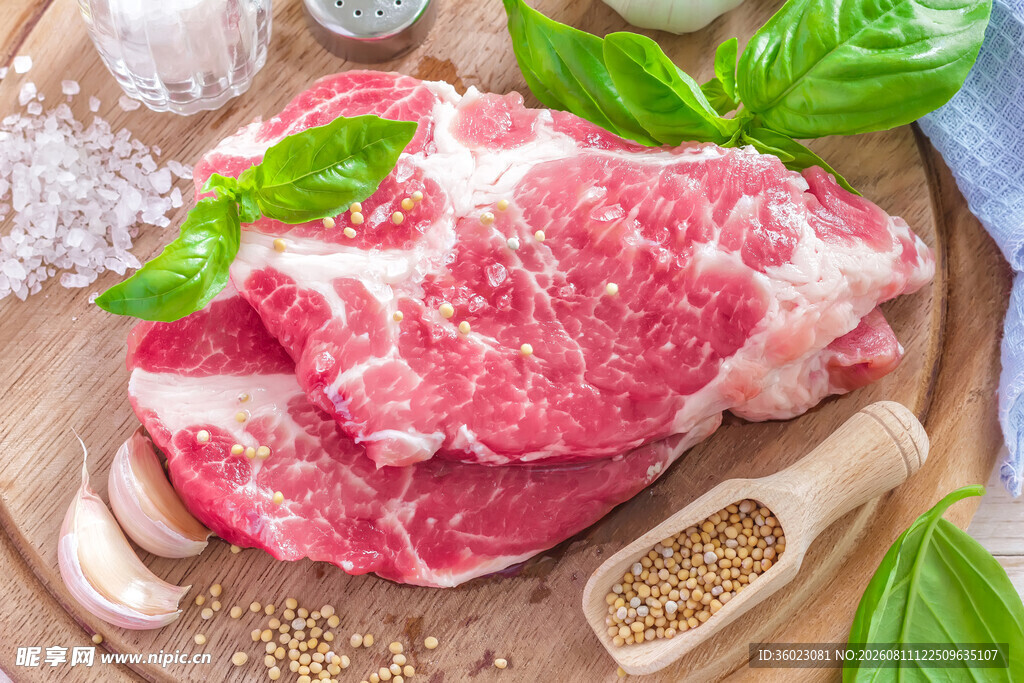 新鲜雪花牛肉食材诱人