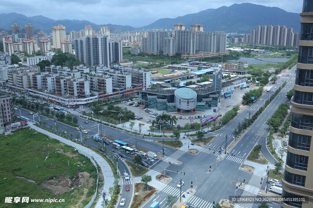 楼群与道路景观